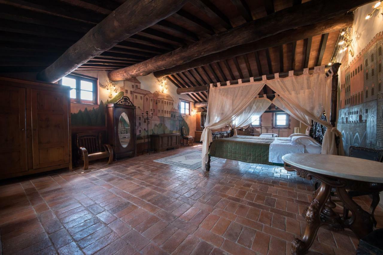 Castello Di Valenzano Villa อาเรซโซ ภายนอก รูปภาพ
